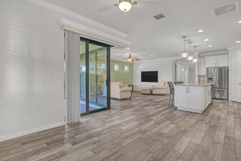 Villa ou maison à vendre à Port St. Lucie, Floride: 2 chambres, 189.61 m2 № 2413143 - photo 10