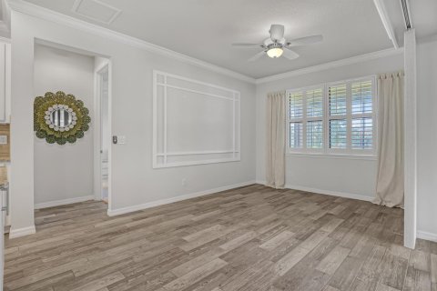 Villa ou maison à vendre à Port St. Lucie, Floride: 2 chambres, 189.61 m2 № 2413143 - photo 9