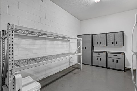 Villa ou maison à vendre à Port St. Lucie, Floride: 2 chambres, 189.61 m2 № 2413143 - photo 28