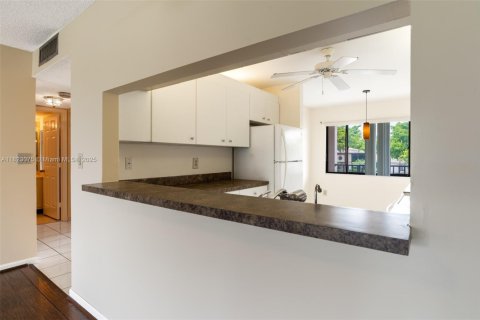 Copropriété à vendre à Tamarac, Floride: 2 chambres, 114.08 m2 № 1937823 - photo 8