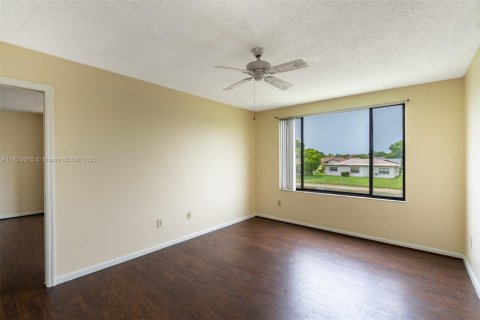 Copropriété à vendre à Tamarac, Floride: 2 chambres, 114.08 m2 № 1937823 - photo 16