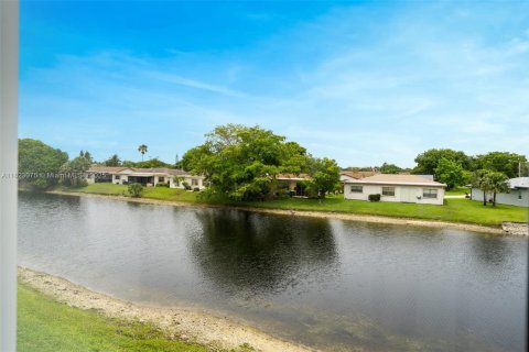 Copropriété à vendre à Tamarac, Floride: 2 chambres, 114.08 m2 № 1937823 - photo 26