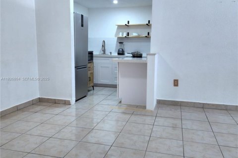 Снять в аренду кондоминиум в Хайалиа, Флорида 1 спальня, 55.74м2, № 1986874 - фото 3