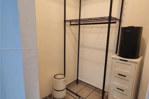 Снять в аренду кондоминиум в Хайалиа, Флорида 1 спальня, 55.74м2, № 1986874 - фото 16