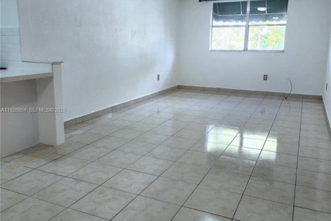 Снять в аренду кондоминиум в Хайалиа, Флорида 1 спальня, 55.74м2, № 1986874 - фото 2