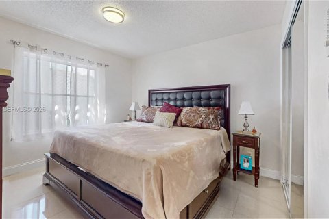 Купить виллу или дом в Майами, Флорида 4 спальни, 176.89м2, № 2154464 - фото 16