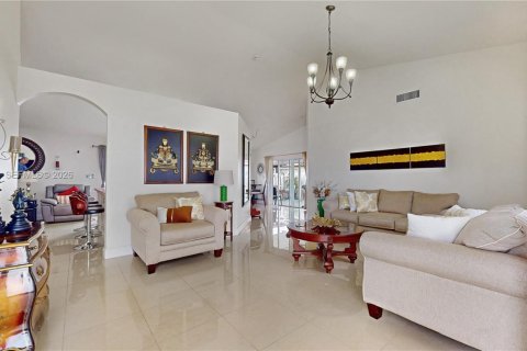 Купить виллу или дом в Майами, Флорида 4 спальни, 176.89м2, № 2154464 - фото 4