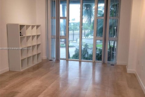 Condo in Bal Harbour, Florida  № 1956436 - photo 11