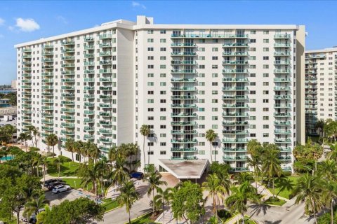 Copropriété à louer à Sunny Isles Beach, Floride: 1 chambre, 93.37 m2 № 1946865 - photo 10