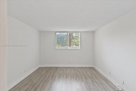 Copropriété à louer à Sunny Isles Beach, Floride: 1 chambre, 93.37 m2 № 1946865 - photo 25
