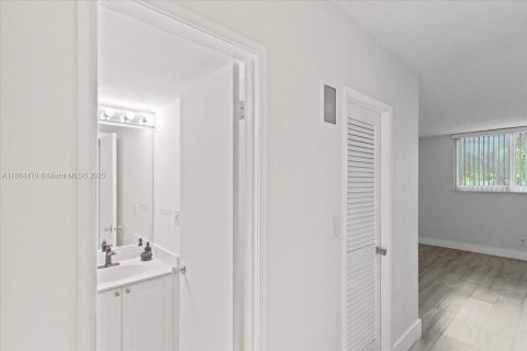 Copropriété à louer à Sunny Isles Beach, Floride: 1 chambre, 93.37 m2 № 1946865 - photo 24