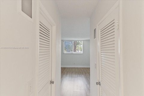 Copropriété à louer à Sunny Isles Beach, Floride: 1 chambre, 93.37 m2 № 1946865 - photo 26