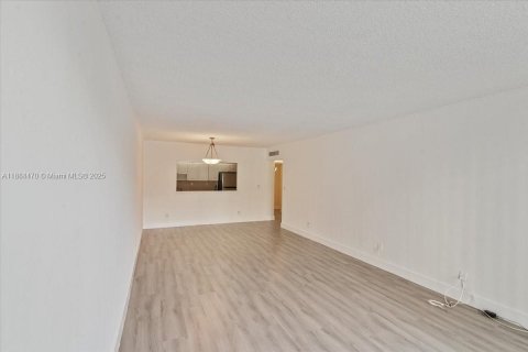 Copropriété à louer à Sunny Isles Beach, Floride: 1 chambre, 93.37 m2 № 1946865 - photo 30