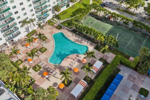 Copropriété à louer à Sunny Isles Beach, Floride: 1 chambre, 93.37 m2 № 1946865 - photo 9