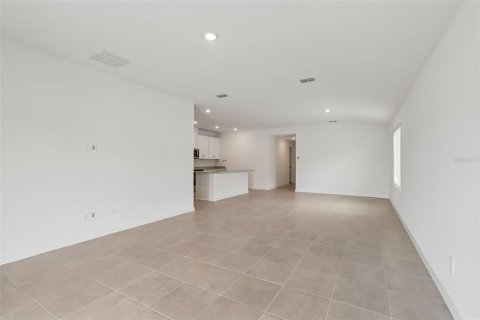 House in Palm Coast, Florida 4 bedrooms, 171.13 sq.m. № 2100937 - photo 5