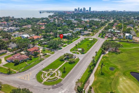 Terreno en venta en Saint Petersburg, Florida № 1916586 - foto 16