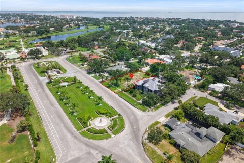 Terreno en venta en Saint Petersburg, Florida № 1916586 - foto 12
