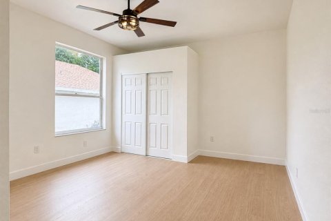 House in Brandon, Florida 5 bedrooms, 267.74 sq.m. № 2324422 - photo 28