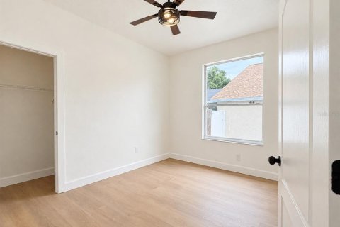 House in Brandon, Florida 5 bedrooms, 267.74 sq.m. № 2324422 - photo 25