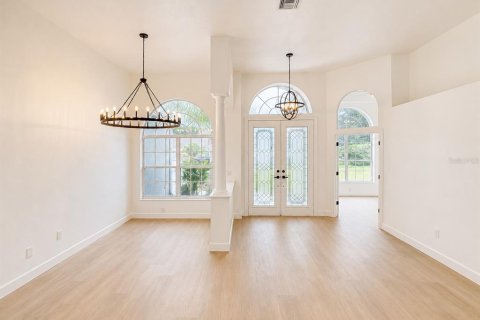 House in Brandon, Florida 5 bedrooms, 267.74 sq.m. № 2324422 - photo 30