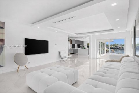 House in Pompano Beach, Florida 3 bedrooms, 180.04 sq.m. № 2031651 - photo 5