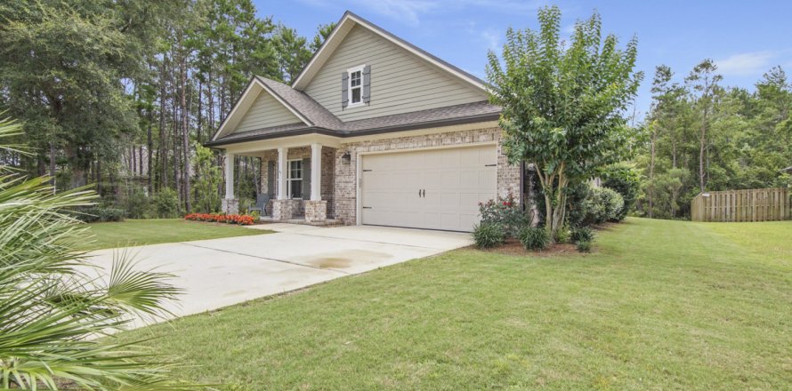 House in Freeport, Florida 3 bedrooms, 194.44 sq.m. № 562516