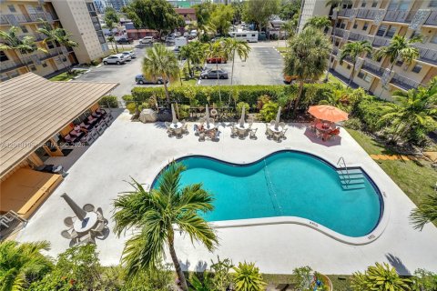 Condo in Hollywood, Florida, 1 bedroom  № 2075467