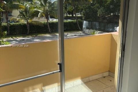 Appartement à louer à Miami, Floride: 1 chambre, 51.1 m2 № 2007531 - photo 3
