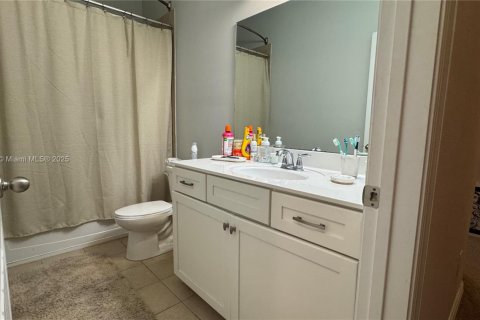House in West Palm Beach, Florida 3 bedrooms, 146.6 sq.m. № 1887858 - photo 6