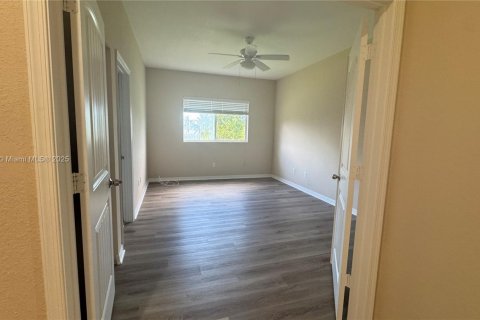 House in West Palm Beach, Florida 3 bedrooms, 146.6 sq.m. № 1887858 - photo 13