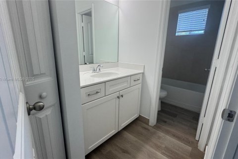 House in West Palm Beach, Florida 3 bedrooms, 146.6 sq.m. № 1887858 - photo 15