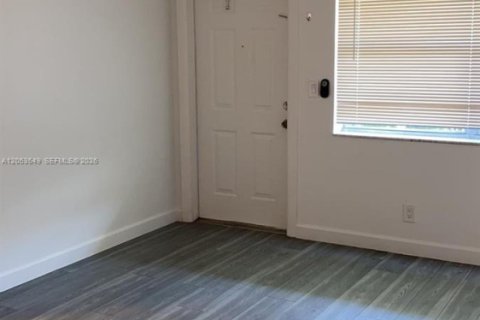 Apartamento en alquiler en Hollywood, Florida, 1 dormitorio № 2179426 - foto 10