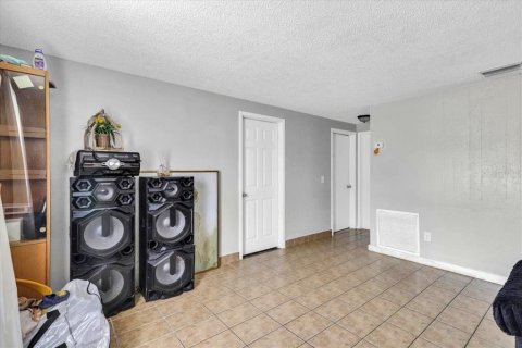 Propiedad comercial en venta en Bradenton, Florida, 6 dormitorios, 175.59 m2 № 2299615 - foto 29