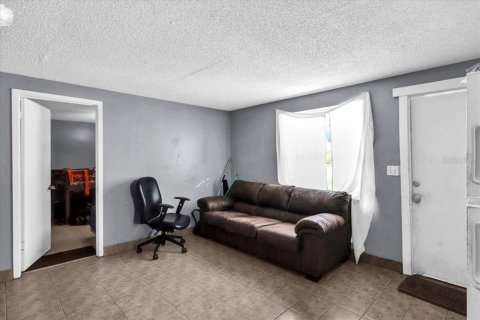 Propiedad comercial en venta en Bradenton, Florida, 6 dormitorios, 175.59 m2 № 2299615 - foto 8