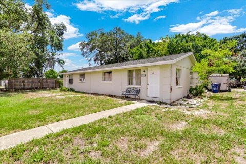 Propiedad comercial en venta en Bradenton, Florida, 6 dormitorios, 175.59 m2 № 2299615 - foto 2