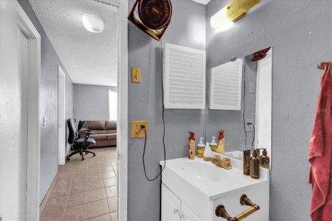 Propiedad comercial en venta en Bradenton, Florida, 6 dormitorios, 175.59 m2 № 2299615 - foto 16