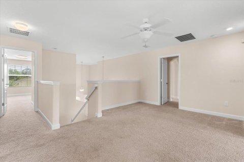 House in Davenport, Florida 5 bedrooms, 297.47 sq.m. № 1775591 - photo 17