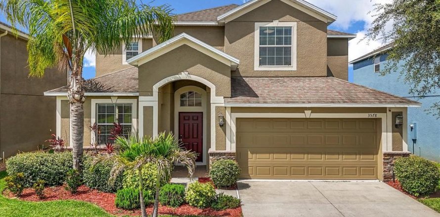 House in Davenport, Florida 5 bedrooms, 297.47 sq.m. № 1775591