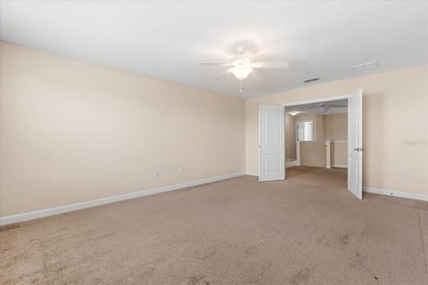 House in Davenport, Florida 5 bedrooms, 297.47 sq.m. № 1775591 - photo 19