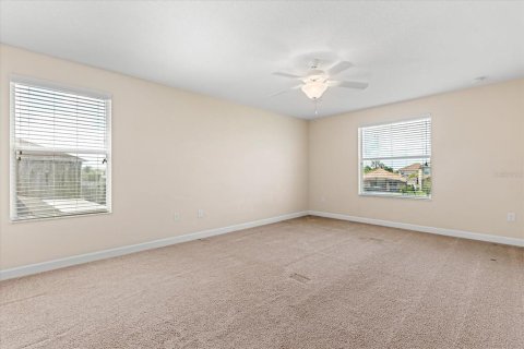 House in Davenport, Florida 5 bedrooms, 297.47 sq.m. № 1775591 - photo 21