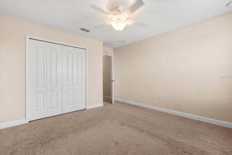 House in Davenport, Florida 5 bedrooms, 297.47 sq.m. № 1775591 - photo 29