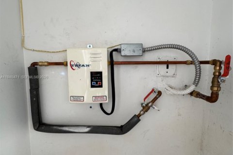 Copropriété à vendre à Miami, Floride: 1 chambre, 64.47 m2 № 2004413 - photo 16