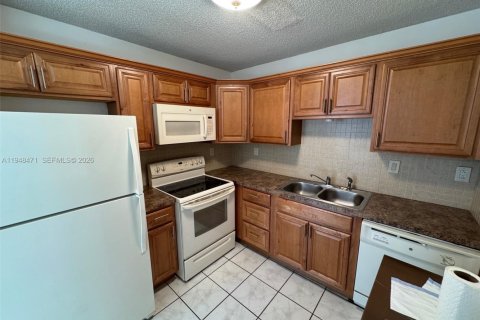 Copropriété à vendre à Miami, Floride: 1 chambre, 64.47 m2 № 2004413 - photo 15