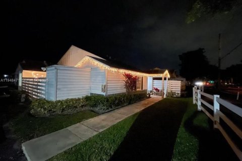 Copropriété à vendre à Miami, Floride: 1 chambre, 64.47 m2 № 2004413 - photo 19