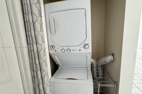 Copropriété à vendre à Miami, Floride: 1 chambre, 64.47 m2 № 2004413 - photo 12