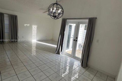 Copropriété à vendre à Miami, Floride: 1 chambre, 64.47 m2 № 2004413 - photo 13