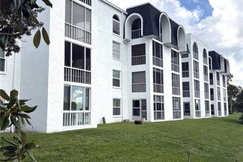 Condominio en venta en Saint Petersburg, Florida, 2 dormitorios, 78.97 m2 № 2211913 - foto 2