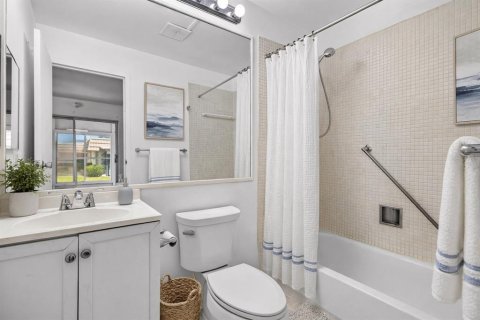 Condo in Sun City Center, Florida, 1 bedroom  № 2217745 - photo 6