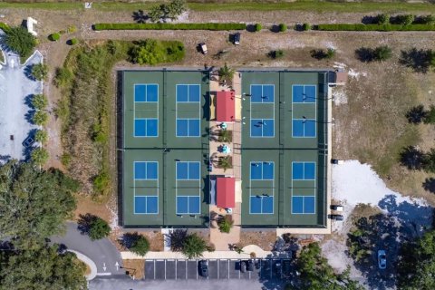 Condo in Sun City Center, Florida, 1 bedroom  № 2217745 - photo 12