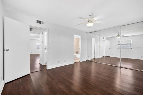 Condo in Sun City Center, Florida, 1 bedroom  № 2217745 - photo 17